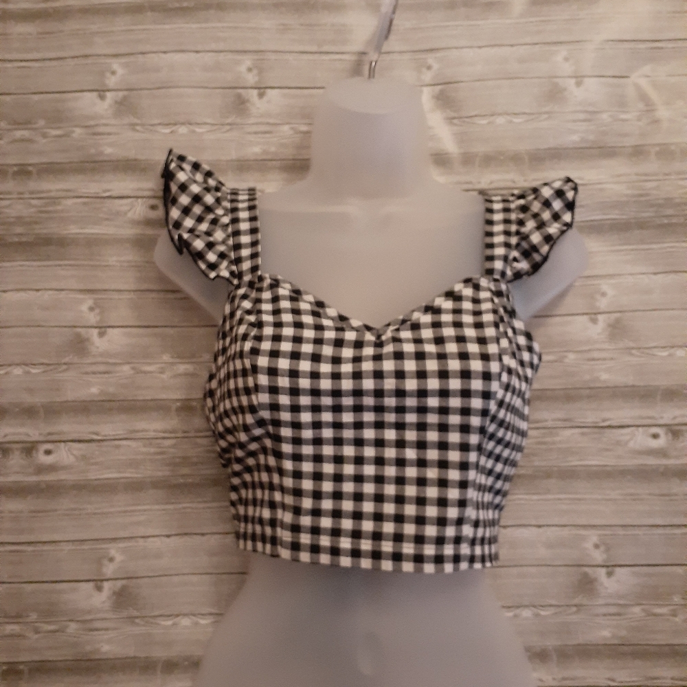 🎉HP🎉 SHEIN Plaid Crop Top